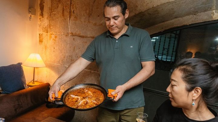 Barcelona Tapas Food Tour in El Born & Gothic Quarter