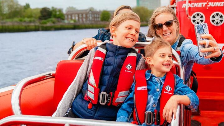 London Thames River High-Speed Small-Group Speedboat Tour
