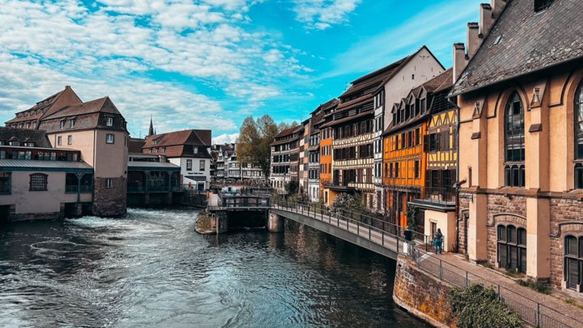 Visite guidée à pied en petit groupe de la Grande Île de Strasbourg : histoire