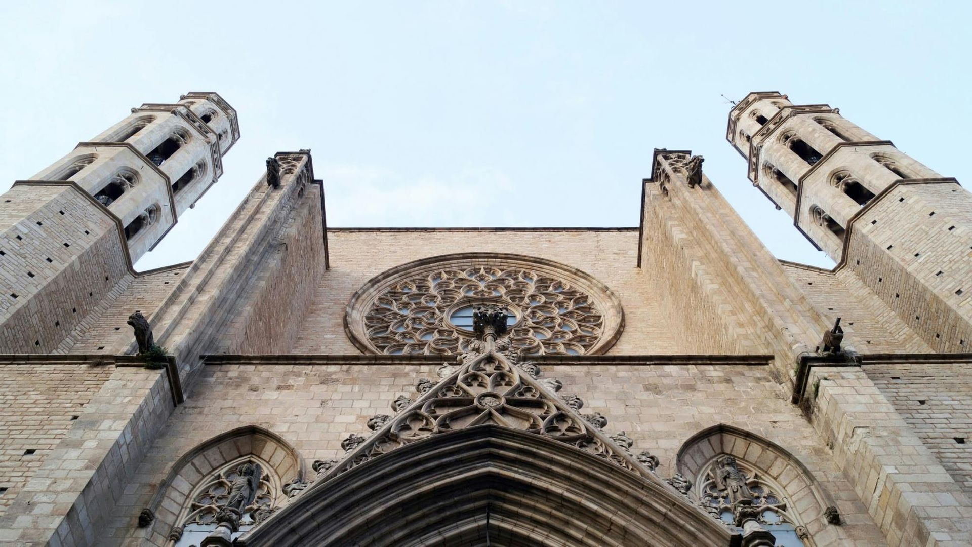 Santa Maria del Mar entry tickets and hosted access