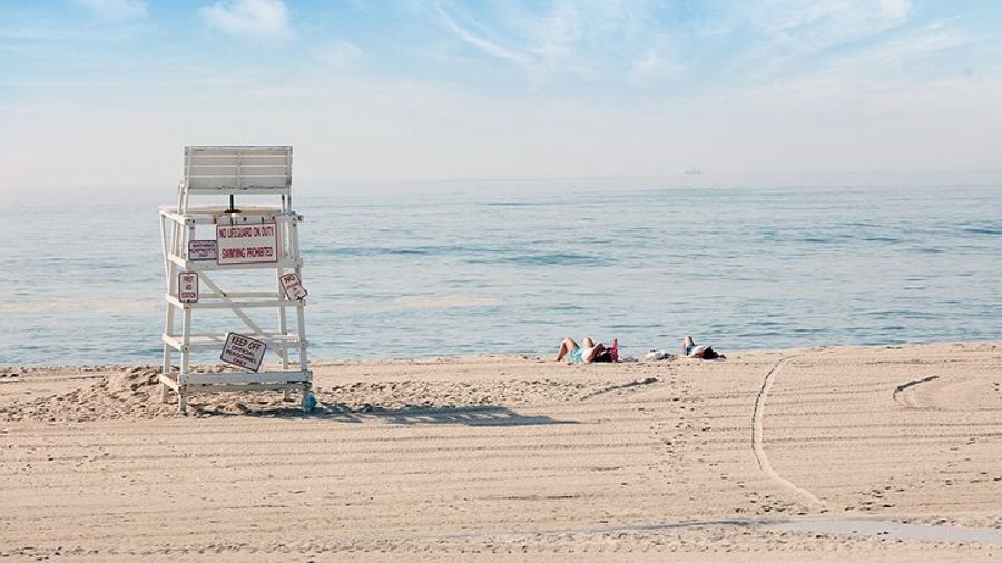 Hamptons, Sag Harbor, Outlet Shops Day Trip From New York City