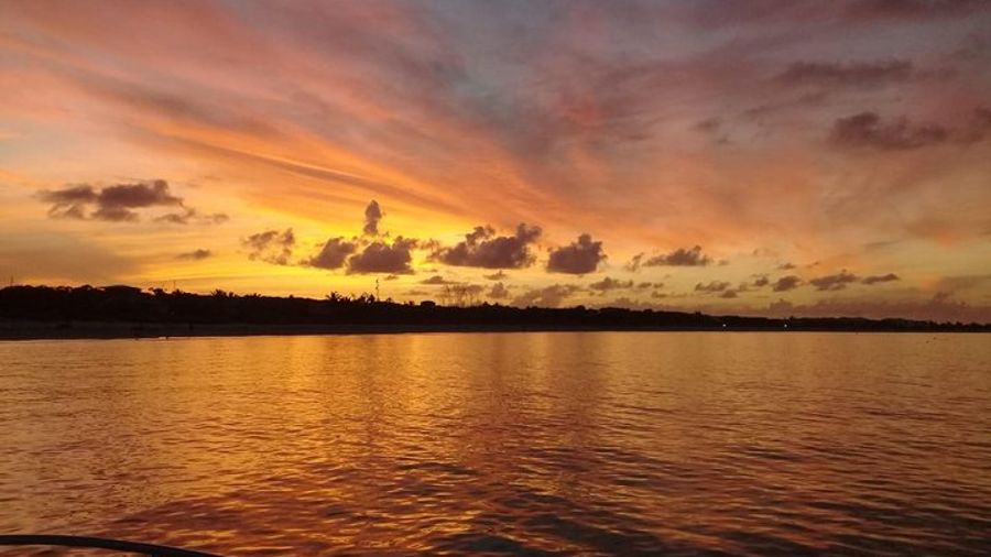 Grace Bay, Providenciales: Private Sunset Cruise With Drinks
