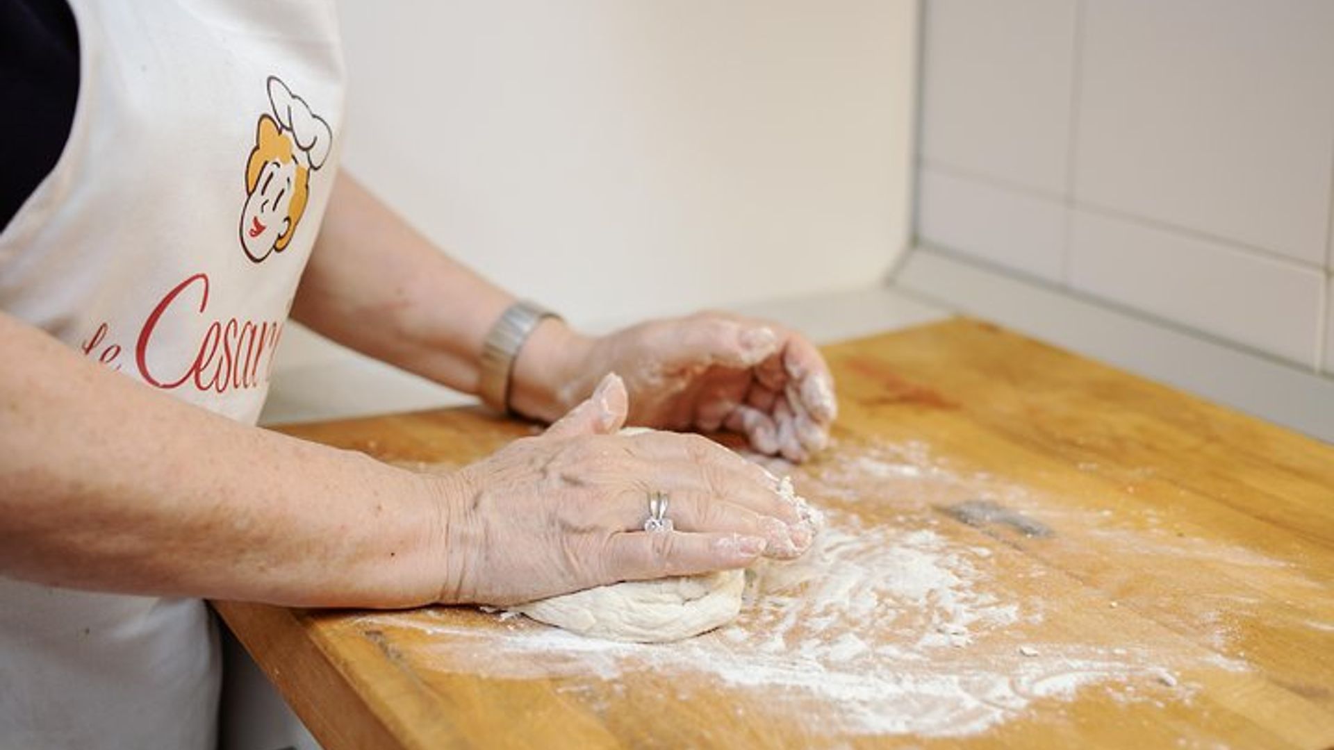 Florence Private Pizza and Tiramisu Cooking Class with Tasting