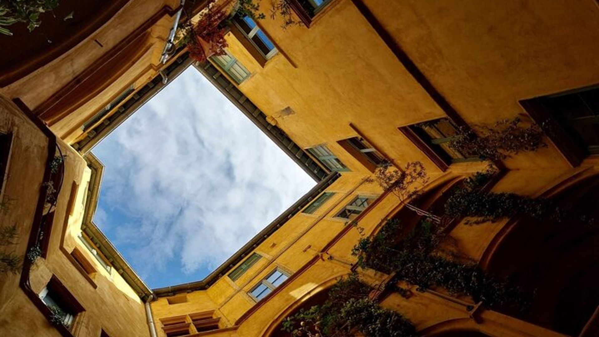 Visite Historique Privée de Lyon : Curiosités et Secrets