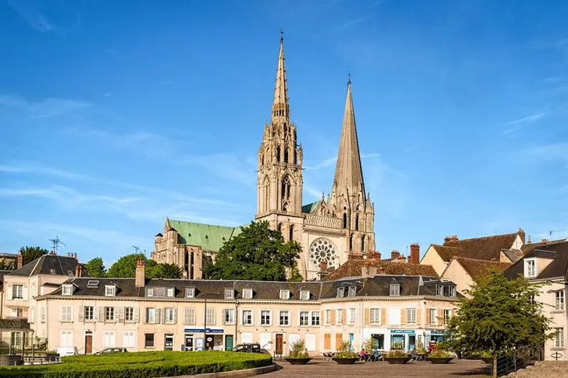 Private excursion to Chartres Cathedral | Walking Tours in Paris