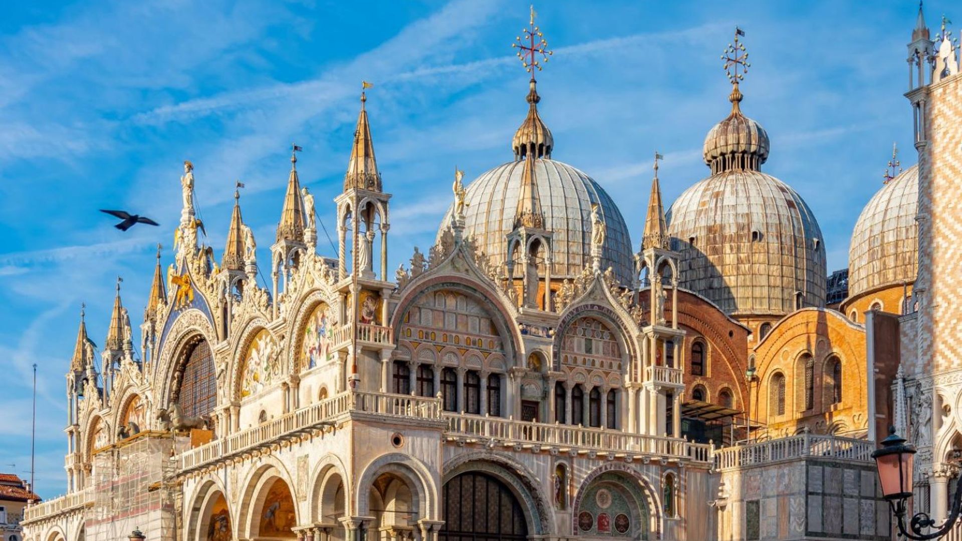 Venice in a Day: St. Mark’s Basilica, Doge’s Palace, Gondola Ride & Murano Burano Islands