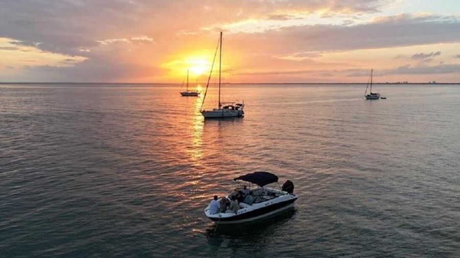 Miami Private Sightseeing Boat Charter Tour