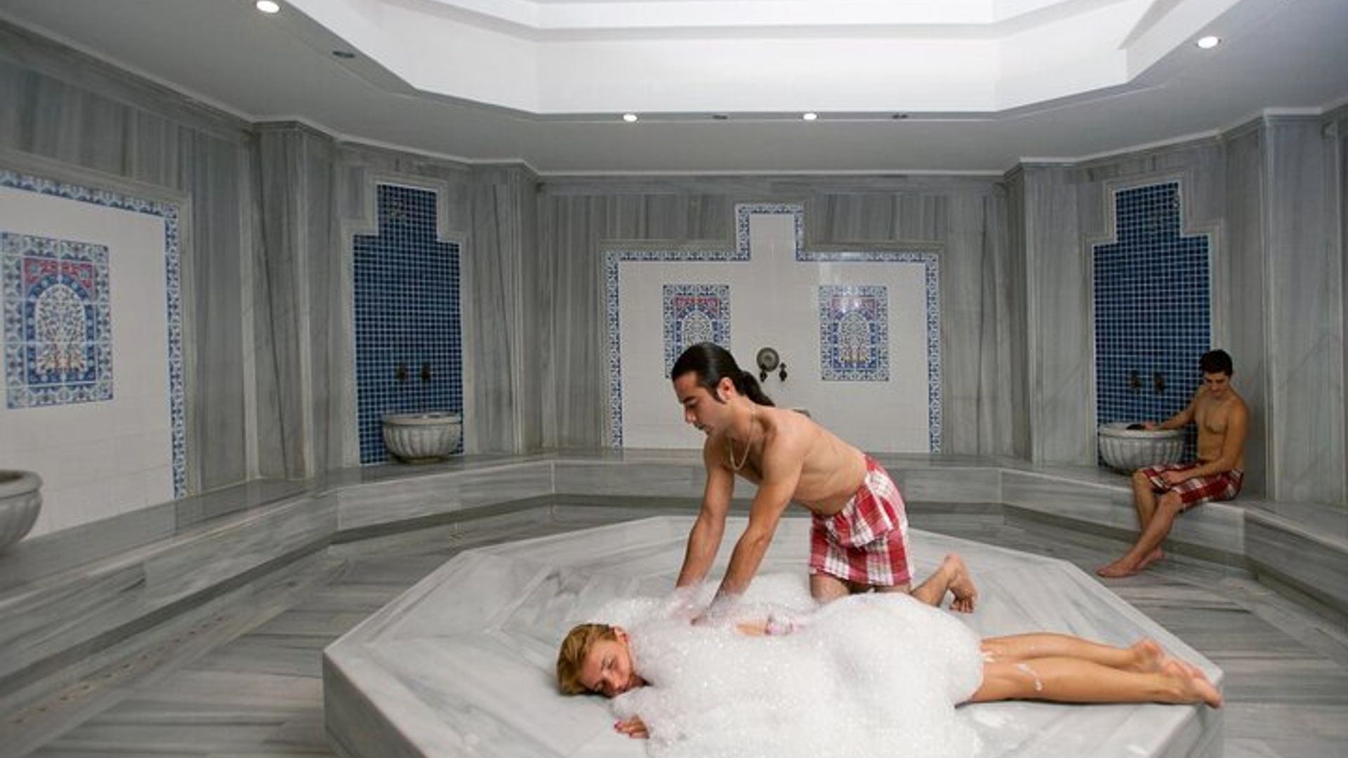 Side Turkish Bath with Full Body Aloe Vera Massage & Transfer