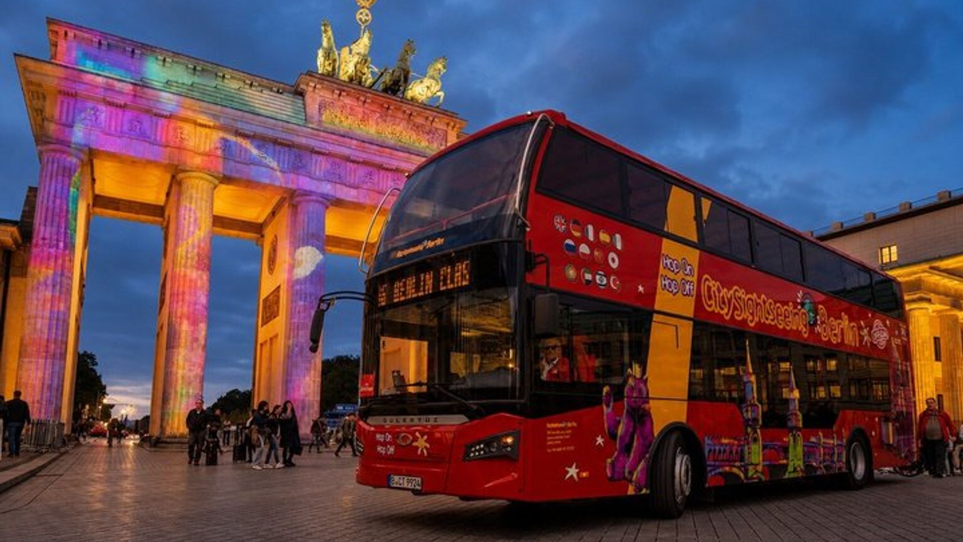 Berlin: Tour of Lights with Photo Stops and Live Guide