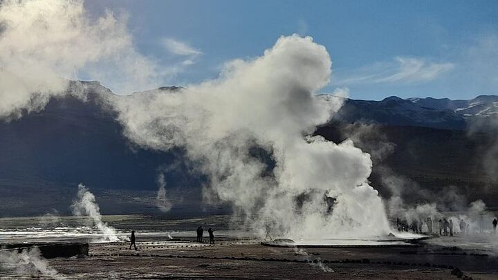Full Day Tour to Geyser del Tatio, Vado Putana and Machuca