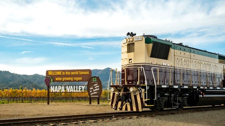 Napa Valley Wine Train to St Helena with Gourmet Lunch