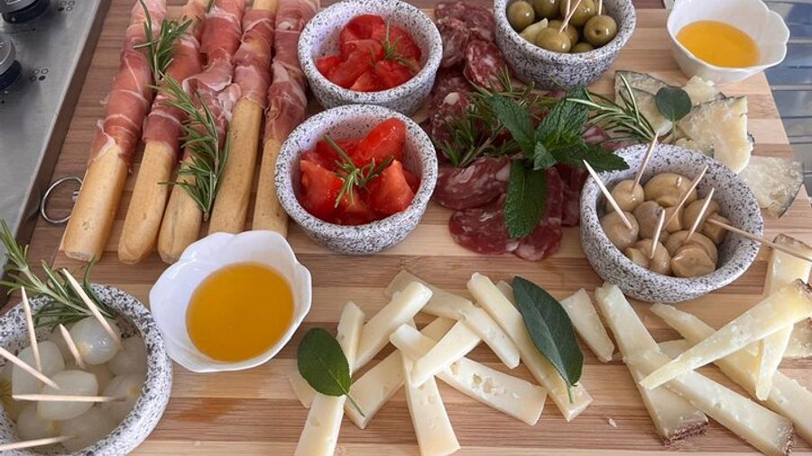 Cagliari Small-Group Hands-On Cooking Class with Meal
