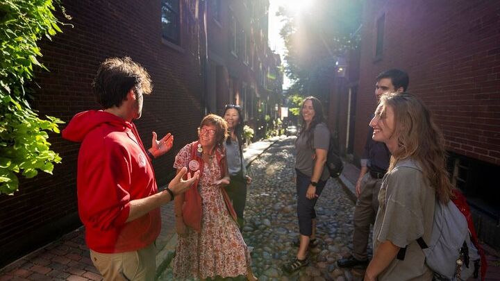 Boston History & Highlights Walking Tour (With Private Option)