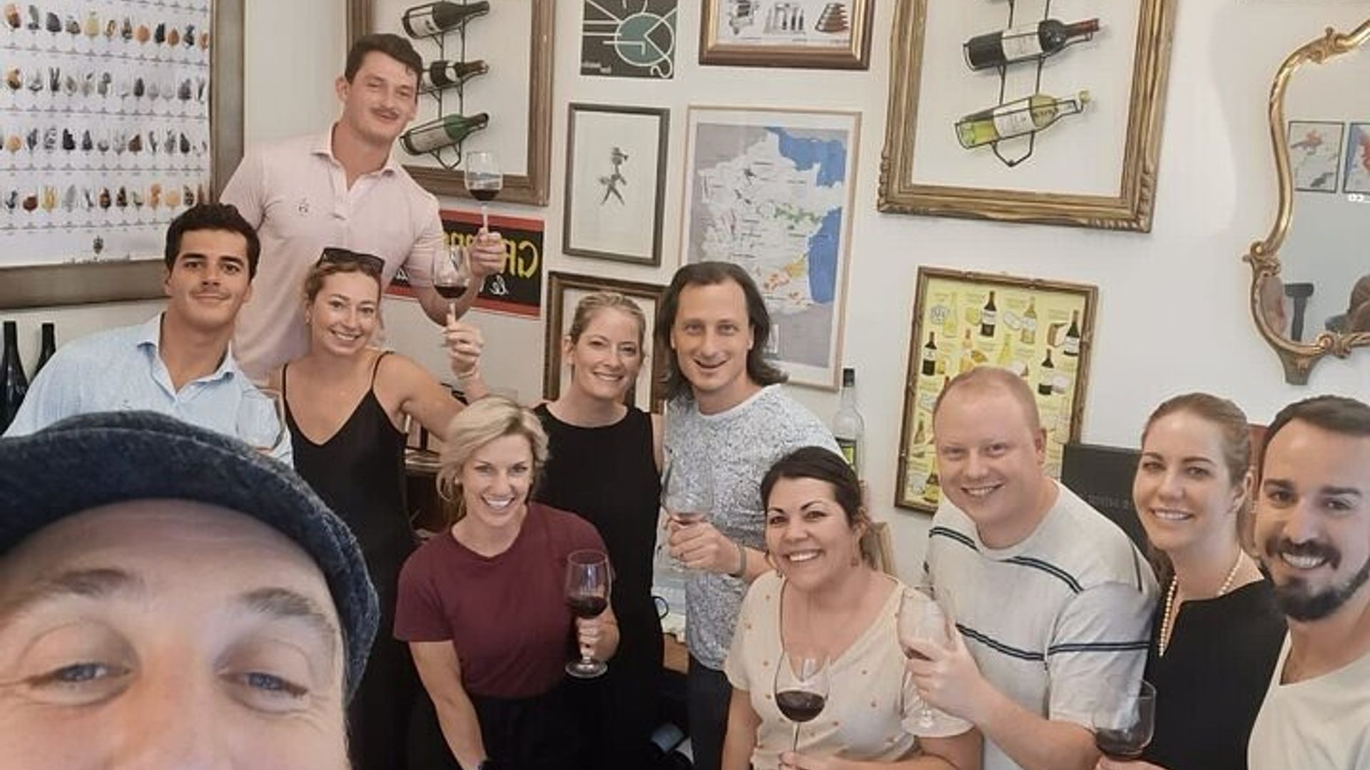 Pariser Wein- und Käseverkostung in kleiner Gruppe