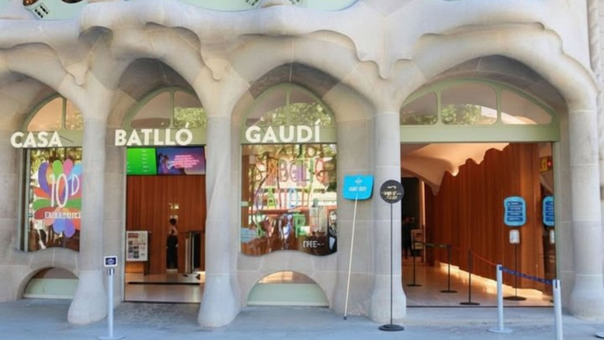 Casa Batlló Ticket with Private Residence, Rooftop and AR Guide