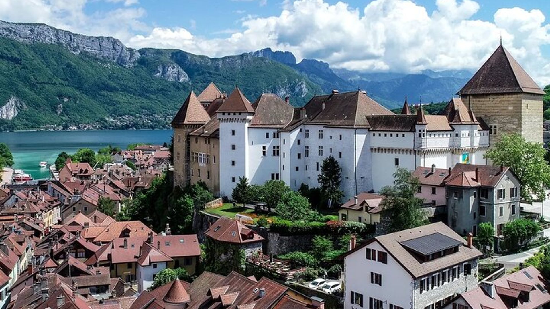 Descubra las joyas ocultas de Ginebra a Annecy