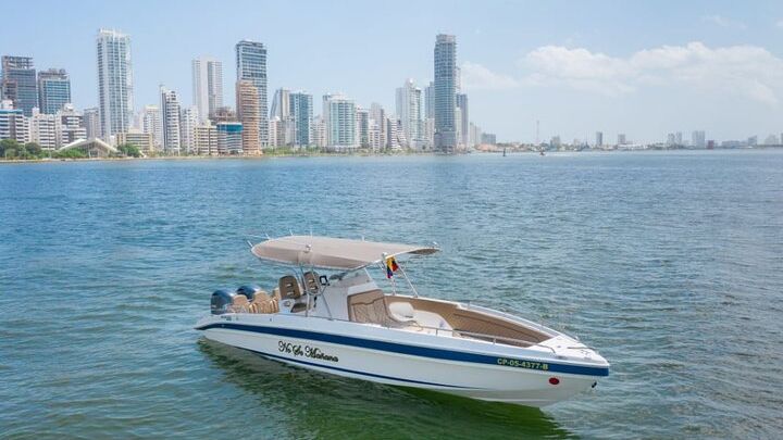 Rosario Islands Boat Rental for Ten People