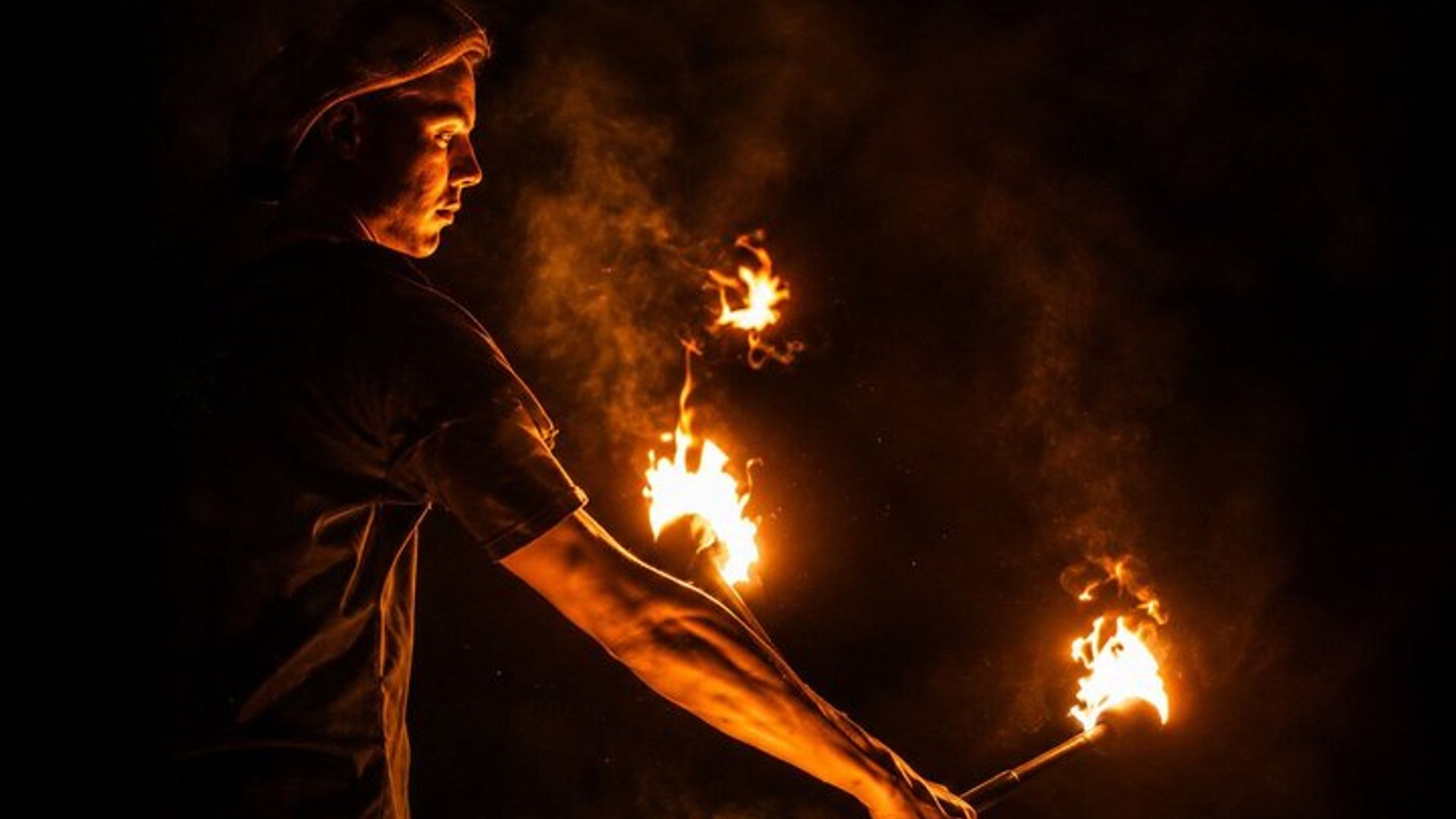 Marrakech: Sunset, Dinner Show & Stargazing in Agafay Desert
