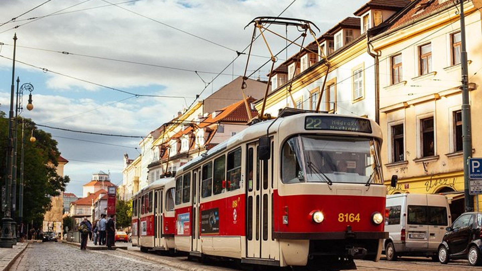 Private 1.5-Hour Prague Intro Tour with Local Host