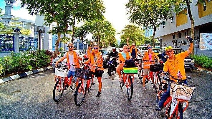 Classic Cycling Tour in Kuala Lumpur