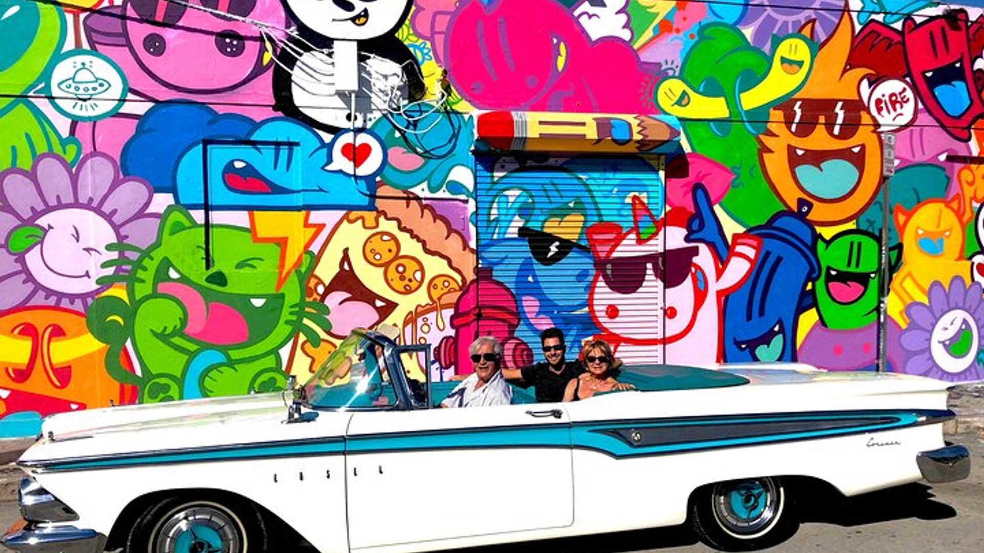 2H Private Classic Car Tour Miami Beach & Wynwood image 2