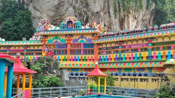 Country & Batu Caves Half-Day Tour (Private Tour)