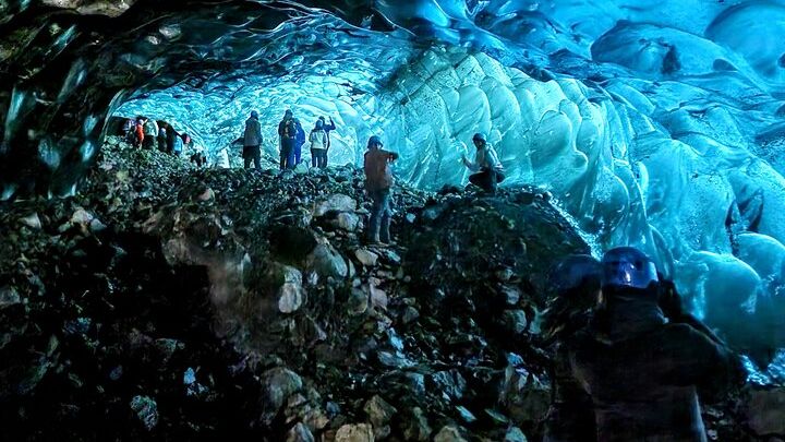 Jokulsarlon to Vatnajokull Ice Cave Small-Group Tour