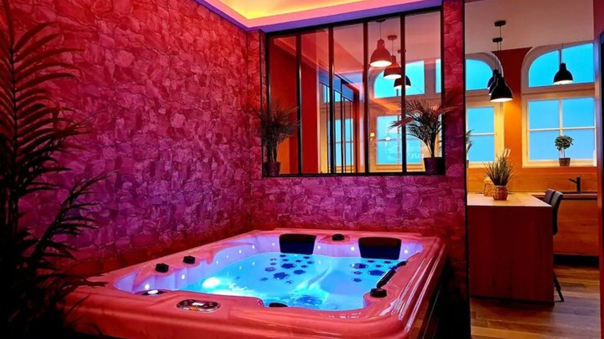 Private Spa and Jacuzzi Apartment and Infrared Sauna Arras Centre