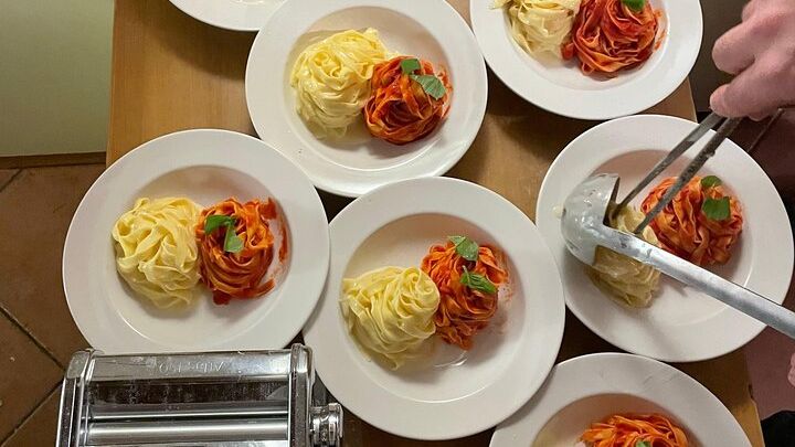 Milan Cooking Class with a Local: Pasta and Tiramisu