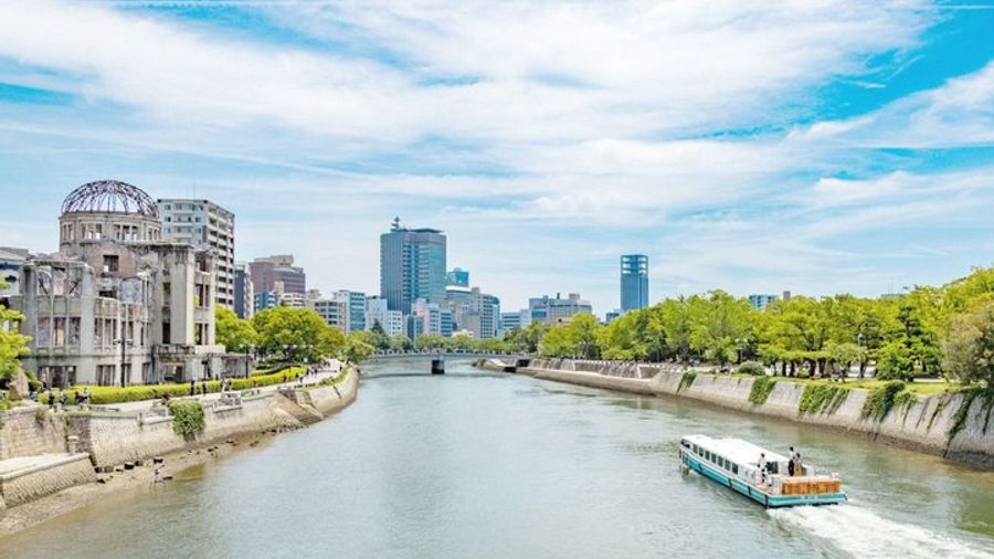 Hiroshima Group Walking Tour With Local Guide